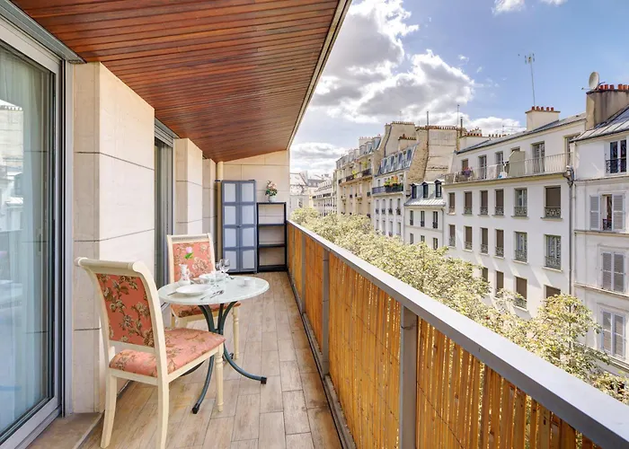 Elegance Parisienne, Vue Luxueuse Imprenable